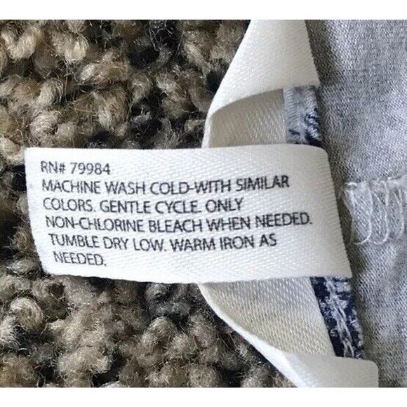 Soma Floral Tee, Gray With Navy Blue Flowers, Top Size XS - Picture 4 of 7